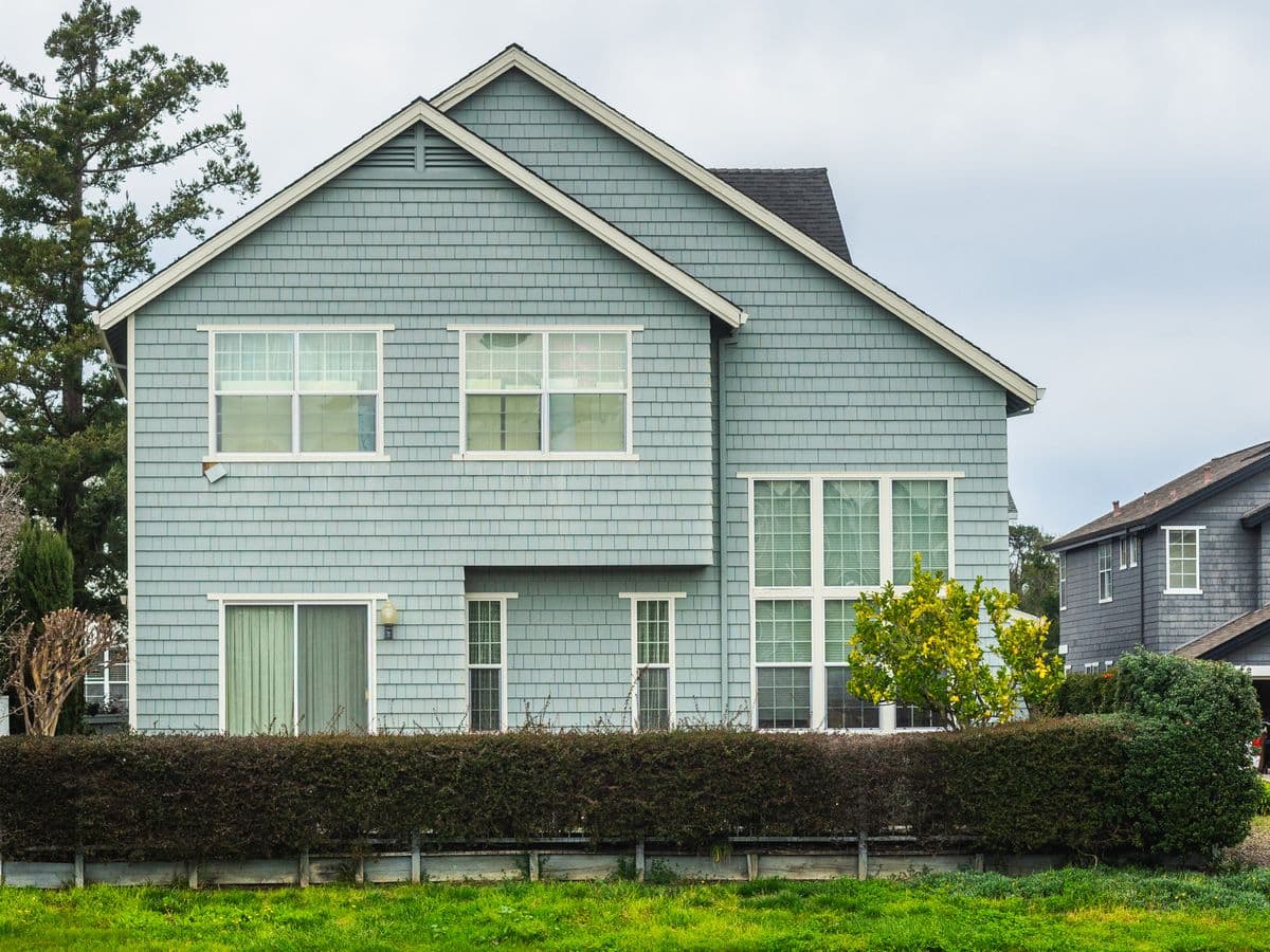 4 bedroom semi-detached duplex